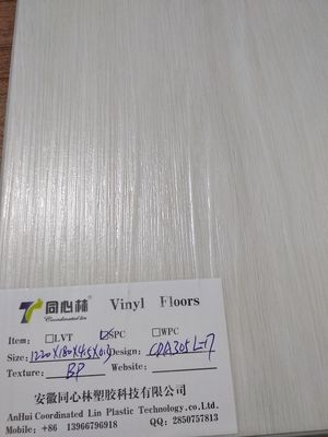 Wear-resisting Vinyl Laminate Flooring Click System 0.1mm - 0.7mm Wear Layer